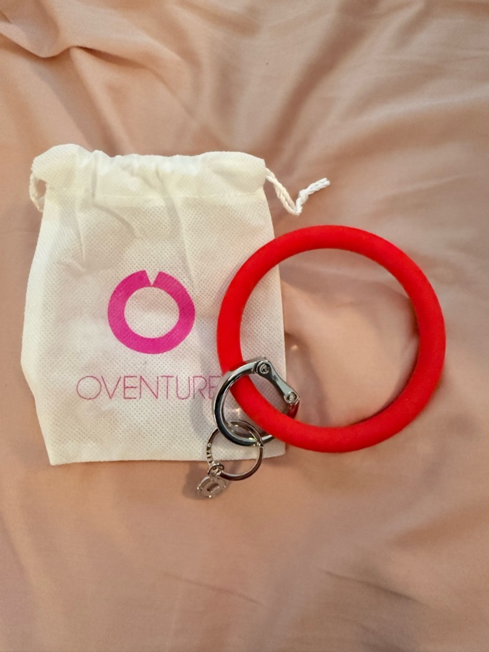 Oventure Silicone Big O® Key Ring - Cherry On Top